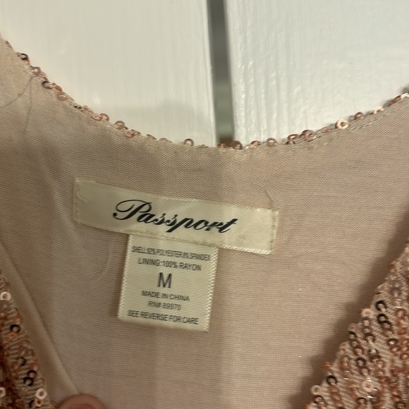 Passport sequin shiny top - Picture 3 of 3